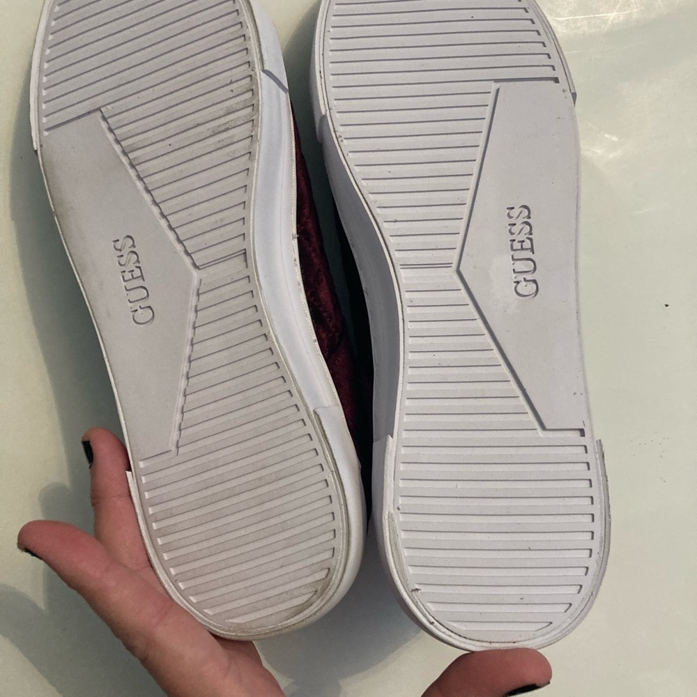 Guess Velvety Trainers Sneakers Size 9.5 - Picture 3 of 4